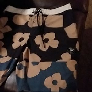 Vissla surf shorts size 33